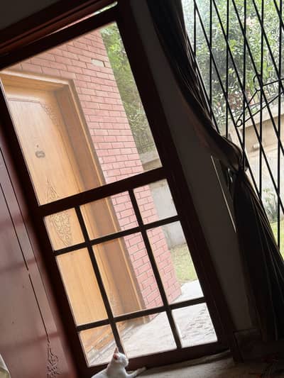 Female Maid required 24