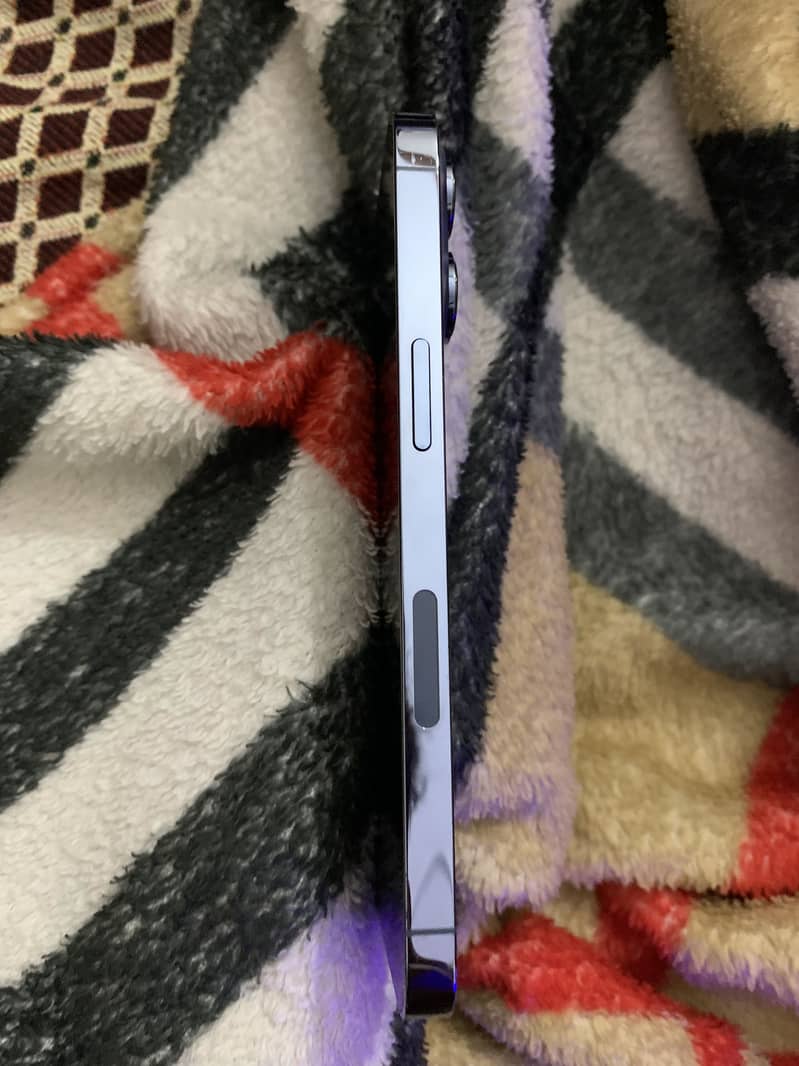 Apple iPhone 13 Pro 3