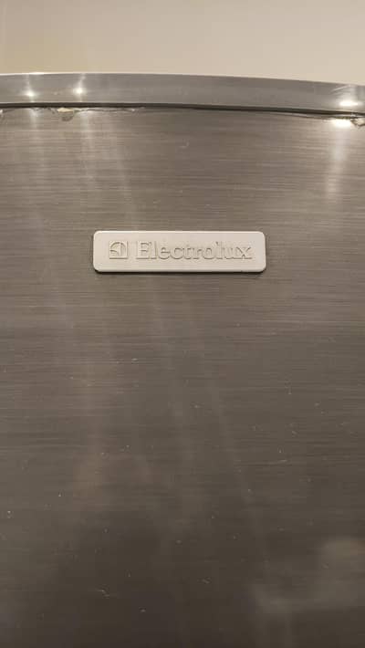 Refrigerator full size Electrolux same condition original pics