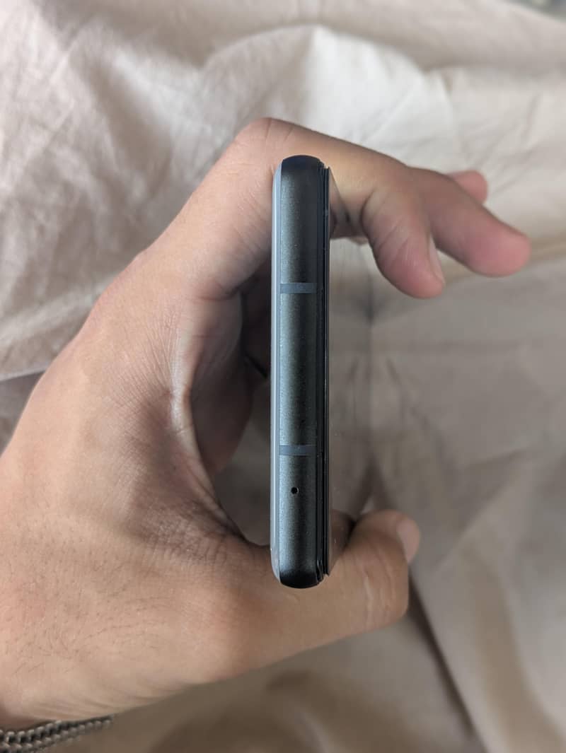Google Pixel 6a 5