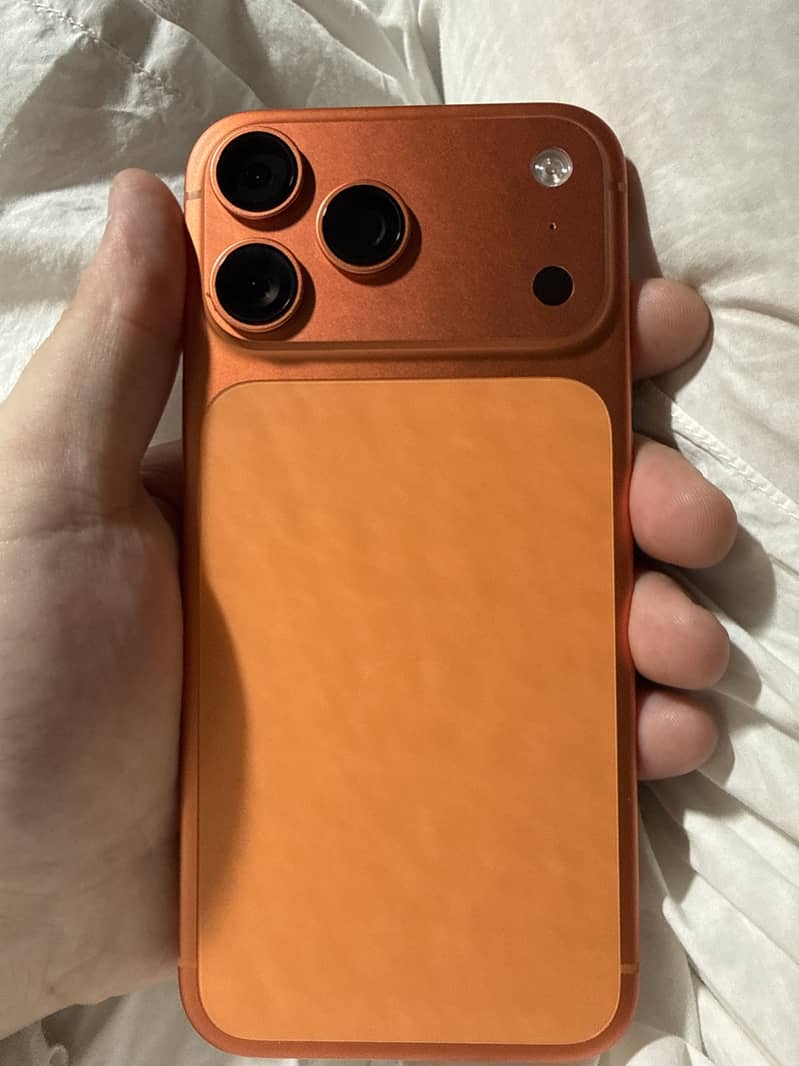 Apple iPhone 17 Pro Max 2