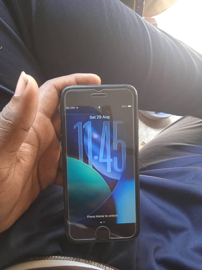 Apple iPhone SE 0