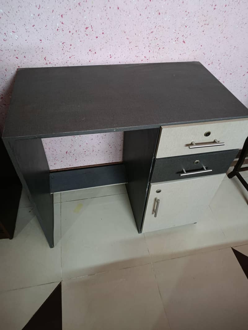 office/study table 0