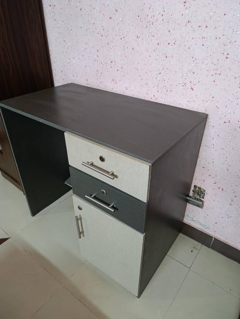 office/study table 1