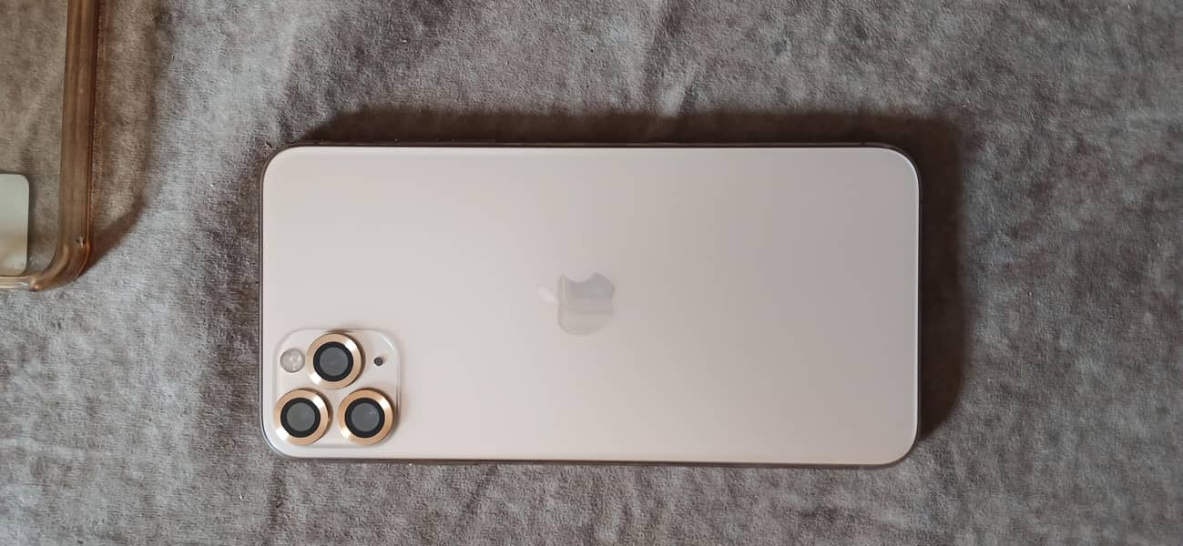 Apple iPhone 11 Pro Max 3