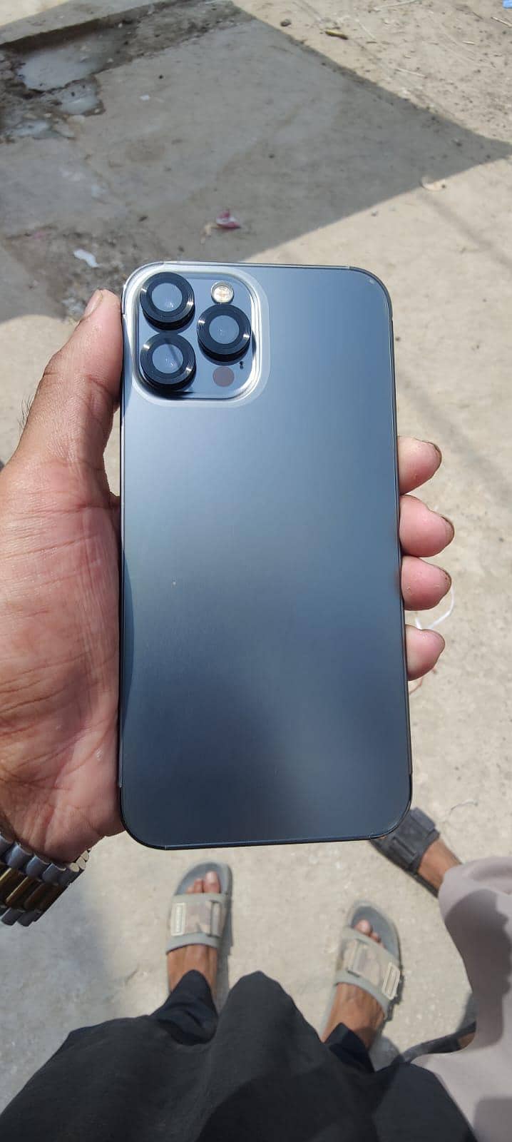 Apple iPhone 12 Pro Max 4