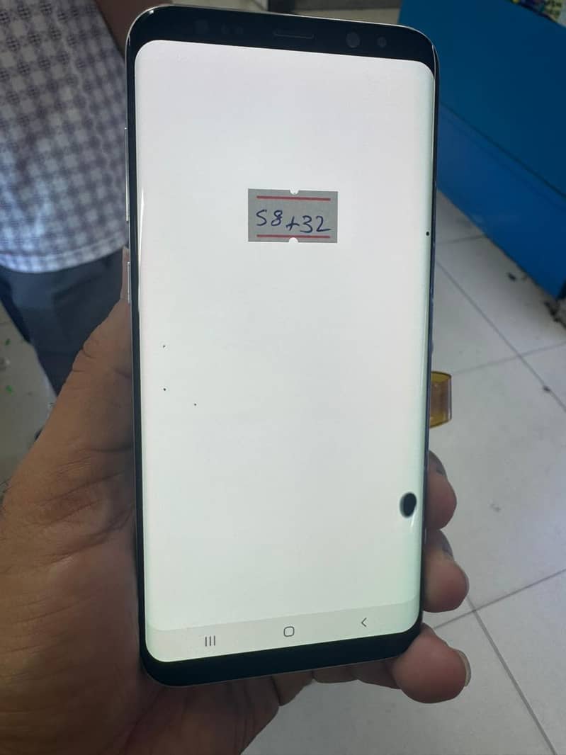 Samsung Mobile S8 Plus 1