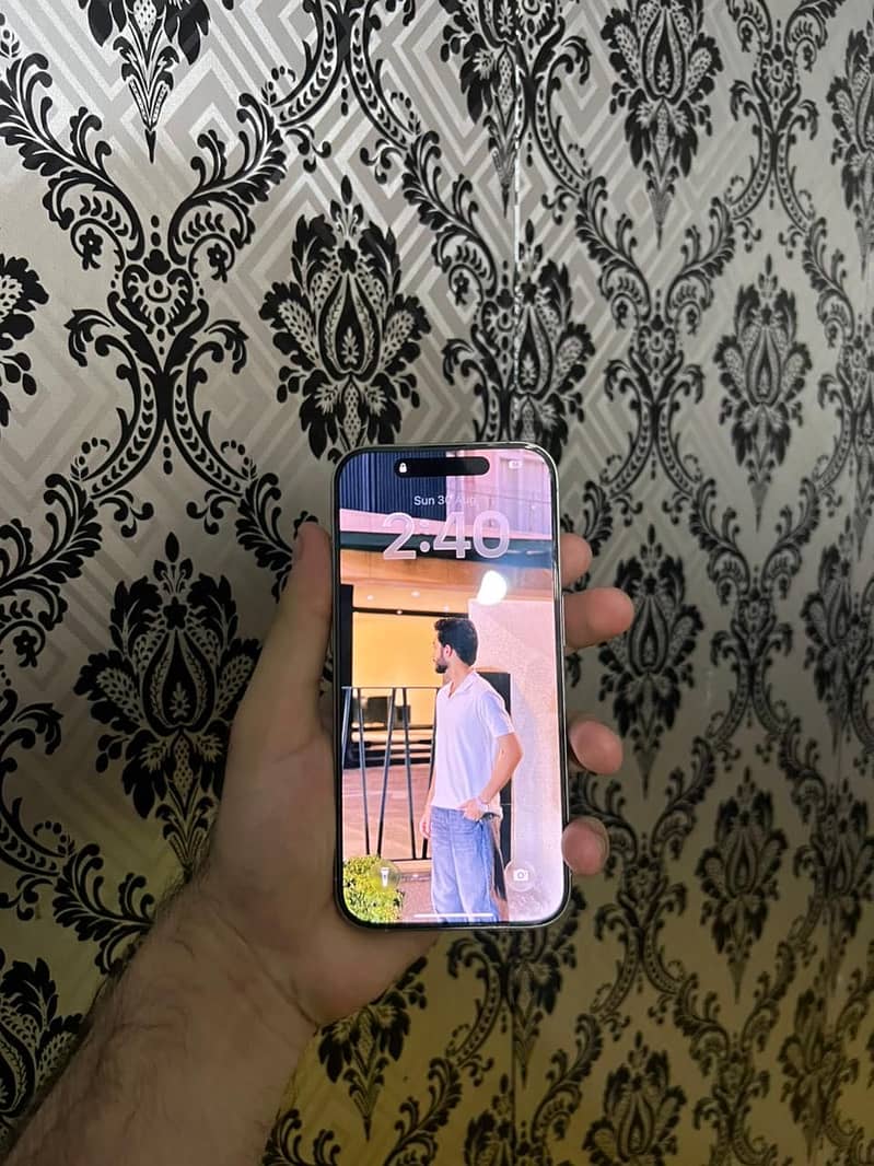 Apple iPhone 15 Pro jv 5