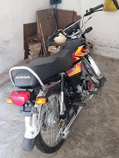 Honda CD70 2026