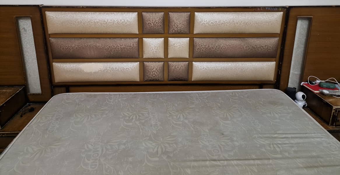 bedroom set 0