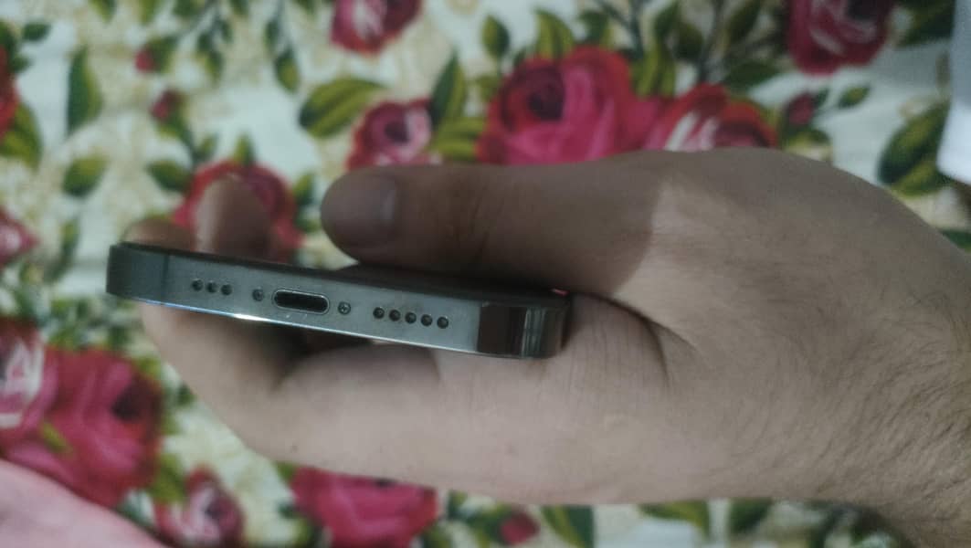 Apple iPhone 13 Pro 2