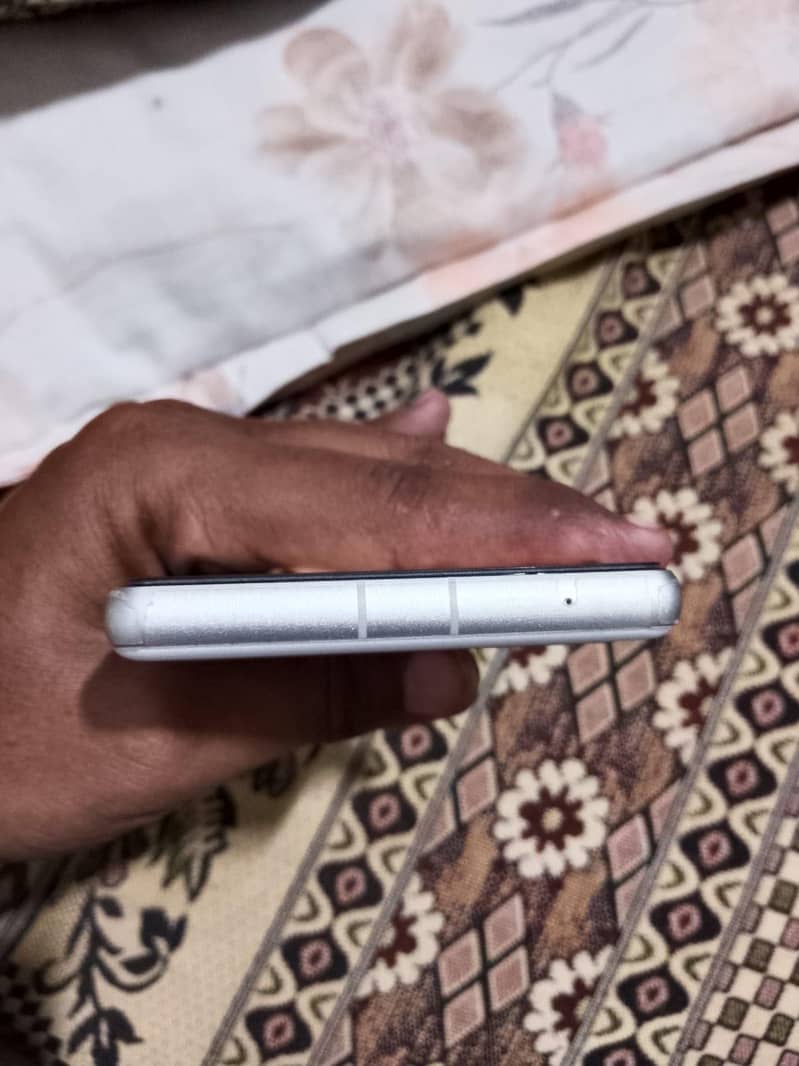 Google Pixel 7a 3