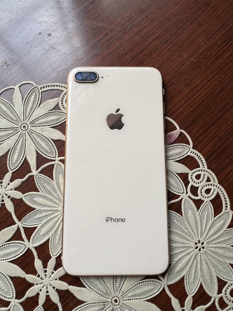 Apple iPhone 8 Plus 4