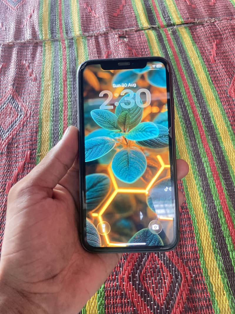 Apple iPhone 11 7