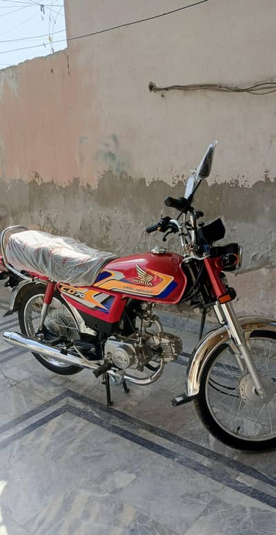 Honda CD 70 | Model 2025 | Red Color | 1200 KM Use Bike Honda