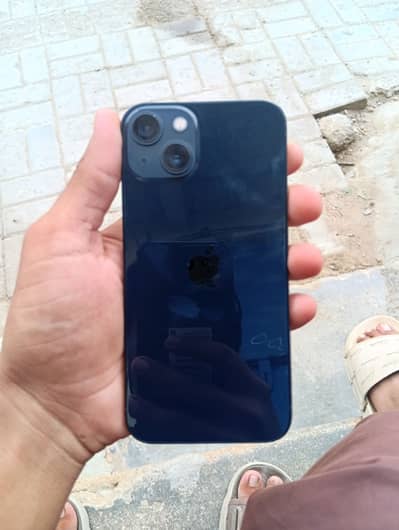 Apple iPhone 13