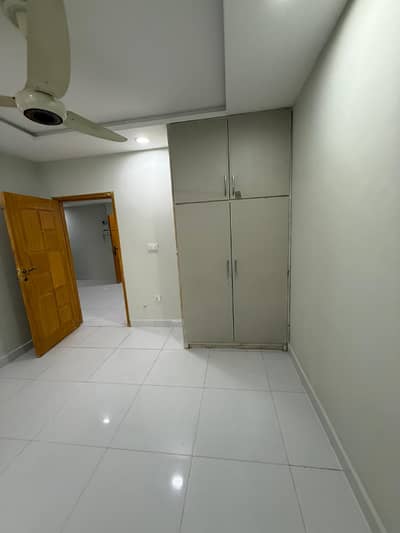 2 Bedrooms Unfurnished Apartment Available For Rent In E11 4 Near Main Margallah Road