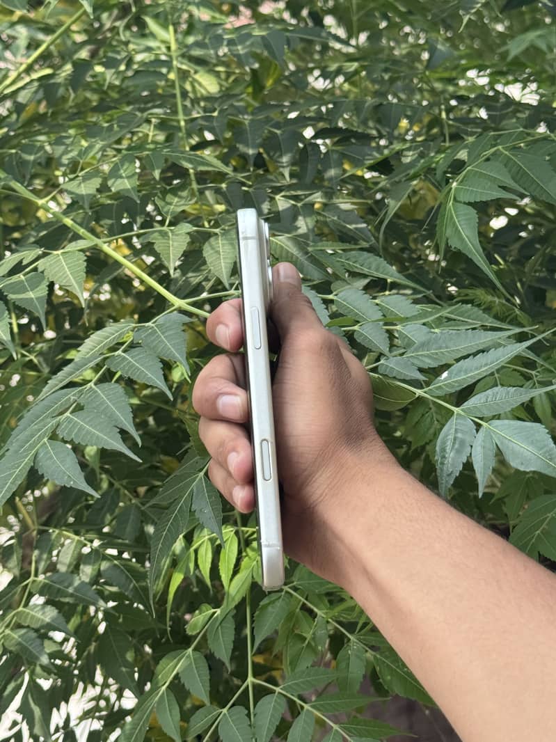 Apple iPhone 17 Pro Max 1