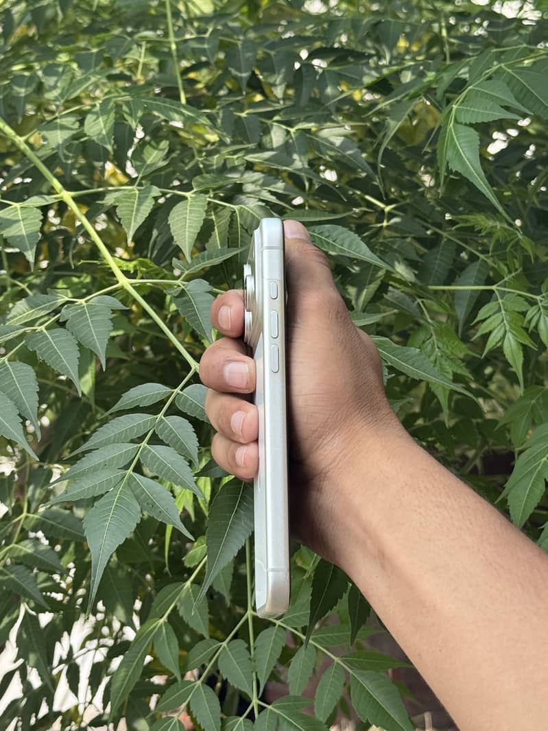 Apple iPhone 17 Pro Max 2