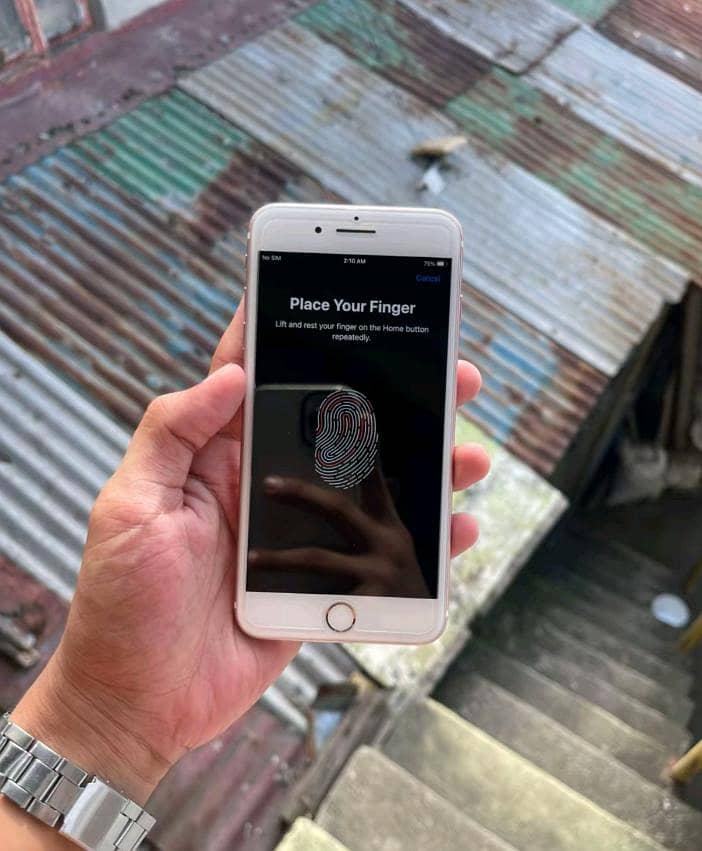 Apple iPhone 7 Plus 3
