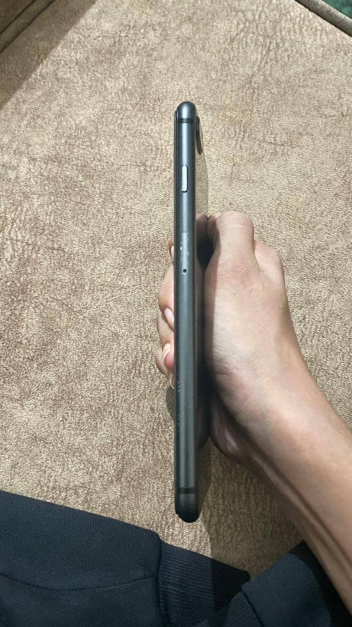 Apple iPhone 8 Plus 3