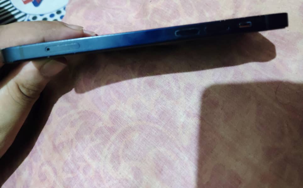 Apple iPhone 12 1