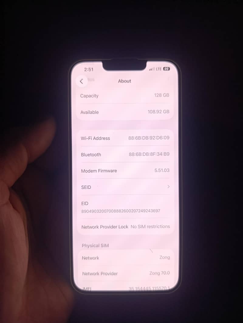 Apple iPhone 13 4