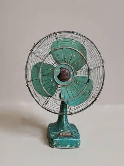Tunas 1944 vintage Table Fan - Working - Antique