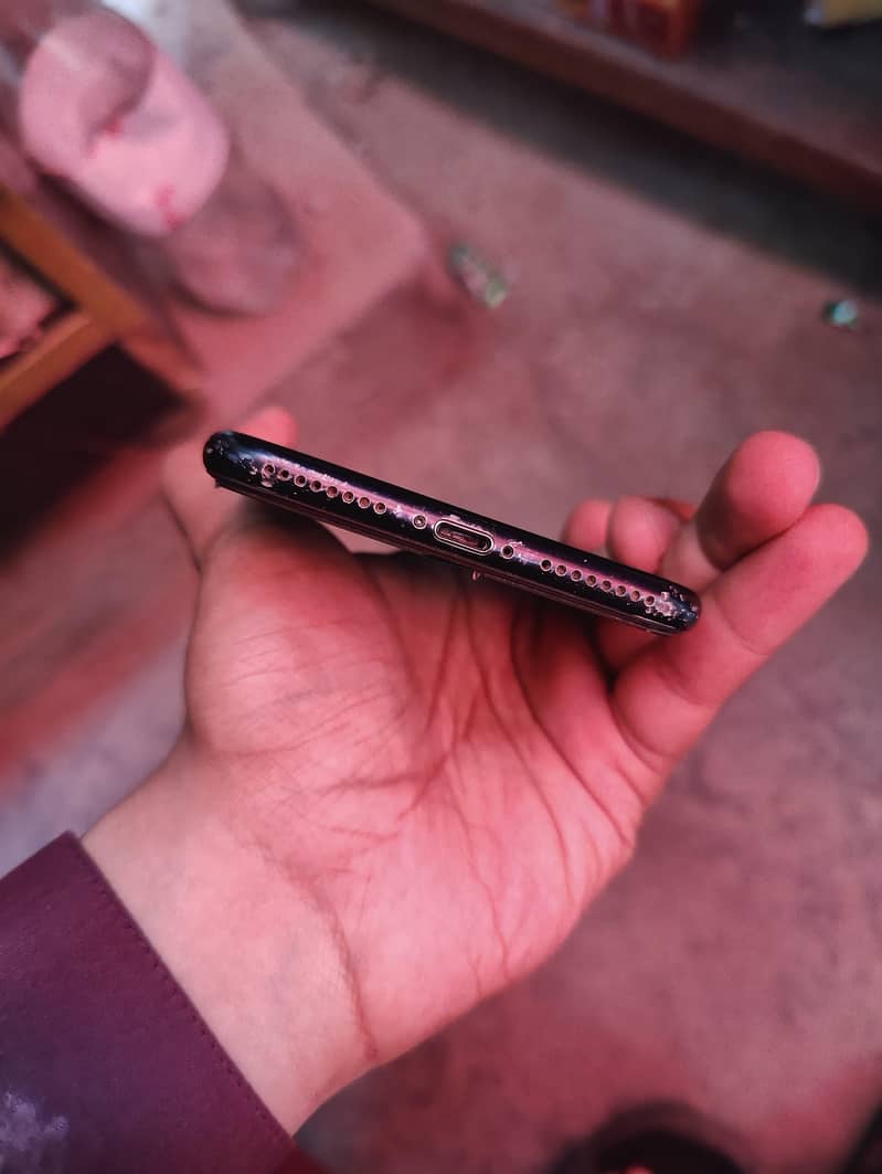 Apple iPhone 7 Plus 3