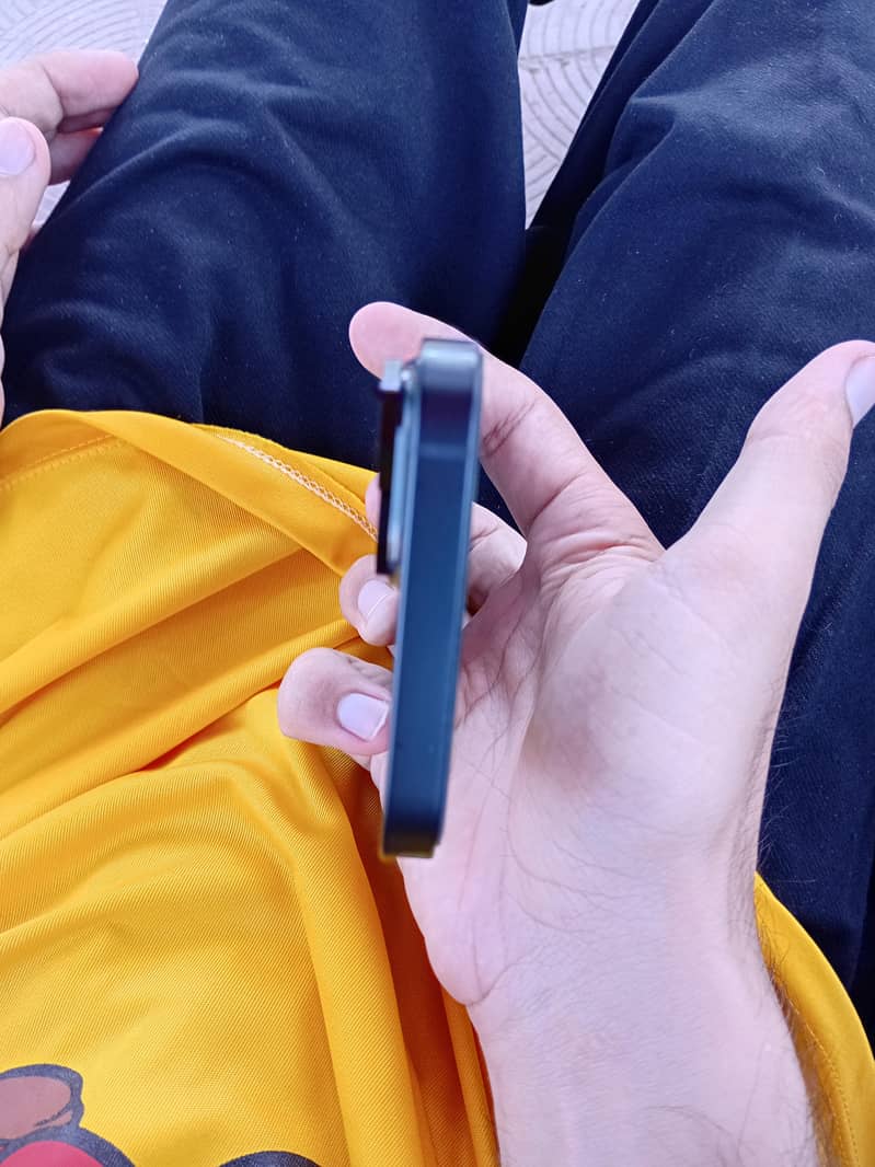 Apple iPhone 14 2