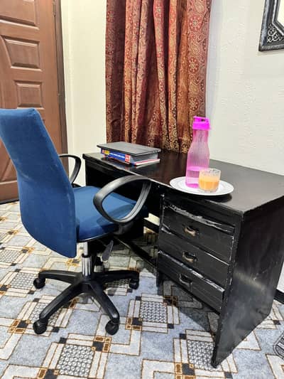 Study chairs and tables