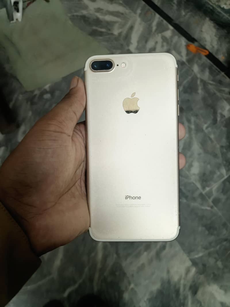 Apple iPhone 7 Plus 3