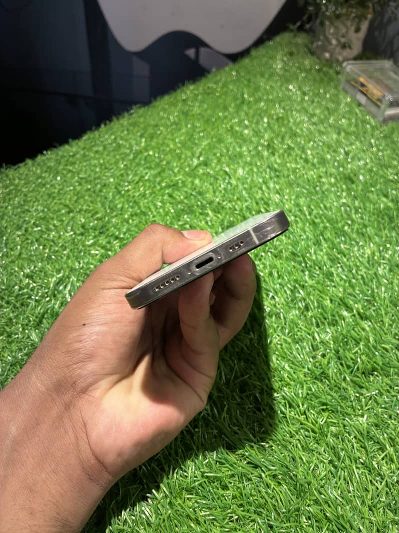 Apple iPhone 12 Pro 2