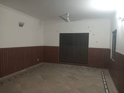 1 kanal upper portion for rent on ideal location IN NFC