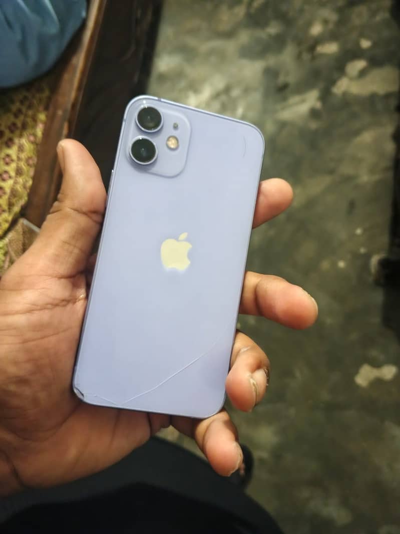 Apple iPhone 12 mini 9