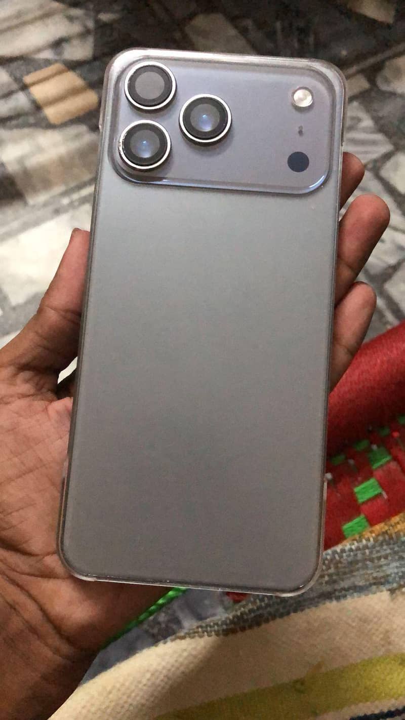 Apple iPhone 17 Pro Max 0