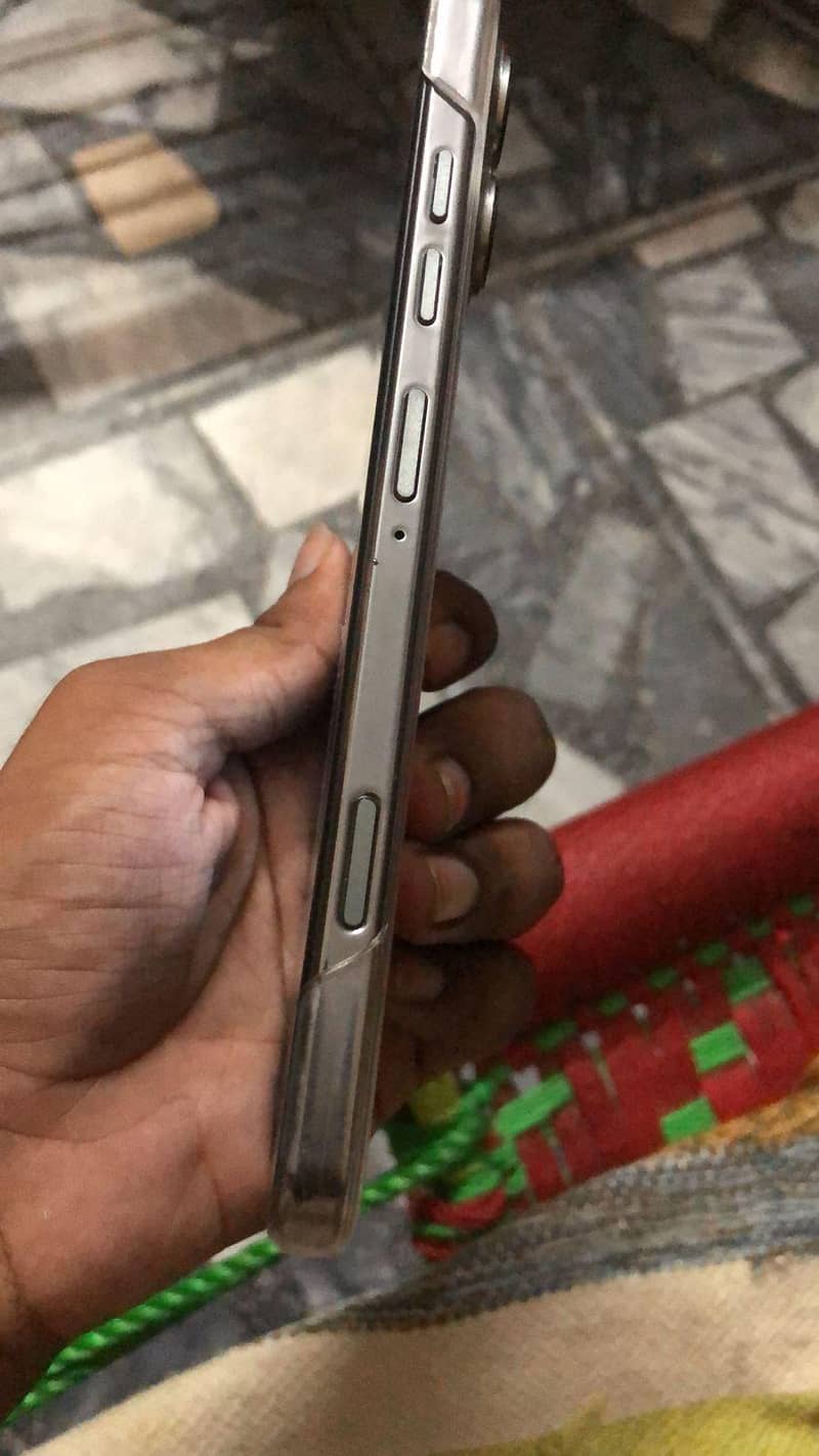Apple iPhone 17 Pro Max 2