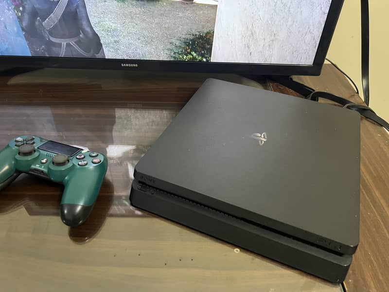PS4 Slim with box, 13.52 version 0