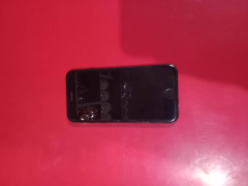 Apple iPhone 7 1