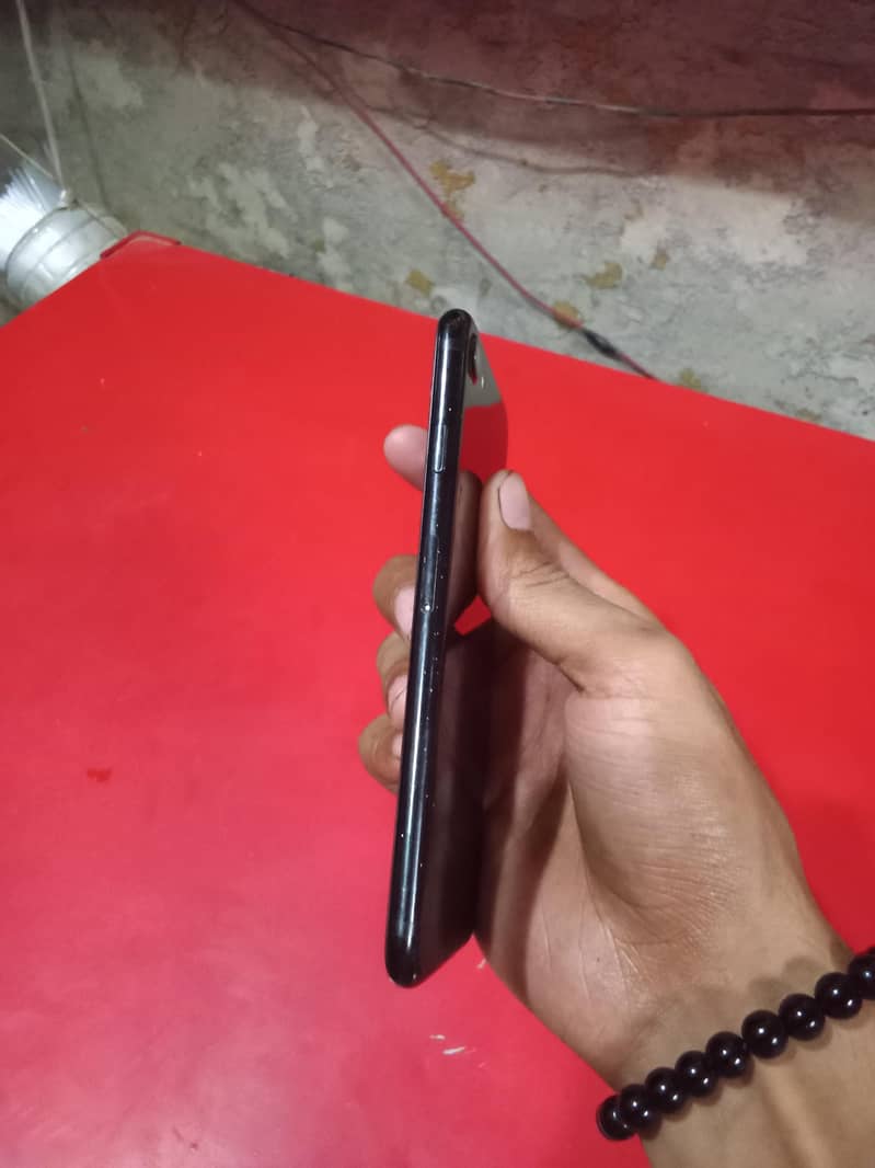 Apple iPhone 7 4