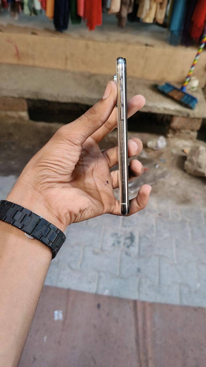 Apple iPhone X 2