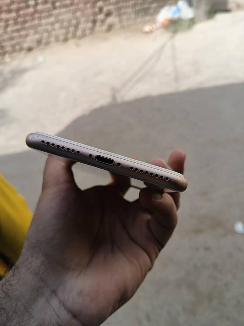 iPhone 8 plus lush condition 3