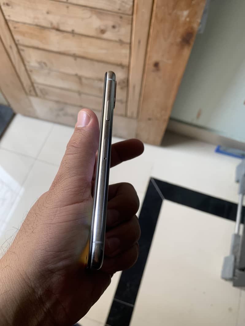 Apple iPhone X 2