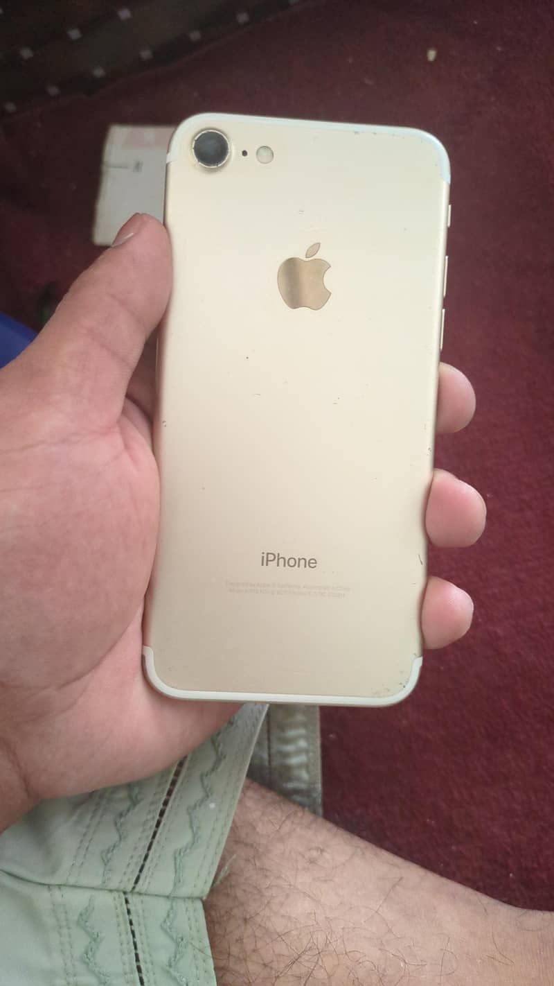 Apple iPhone 7 1