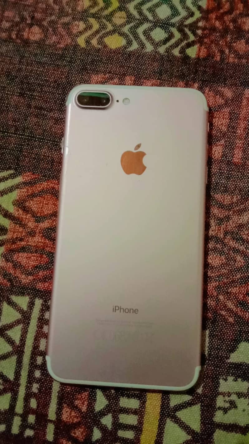 Apple iPhone 7 Plus 0