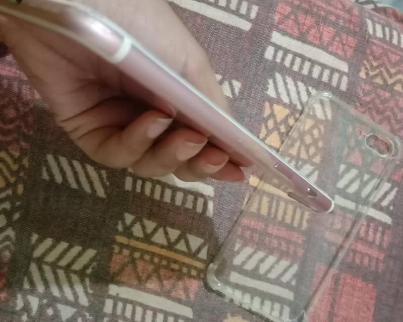 Apple iPhone 7 Plus 3
