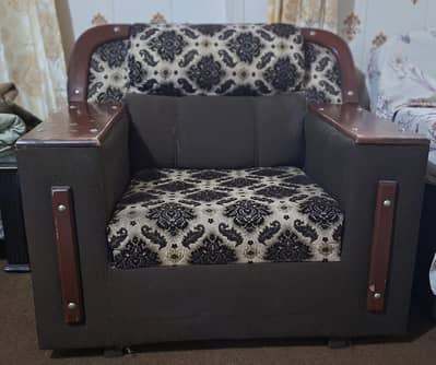 6-Seater Sofa Set (3+2+1) in Excellent Condition – Urgent Sale