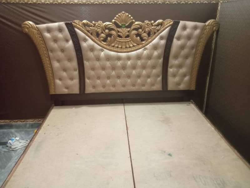 Bed+dressing+$how case. + table 0
