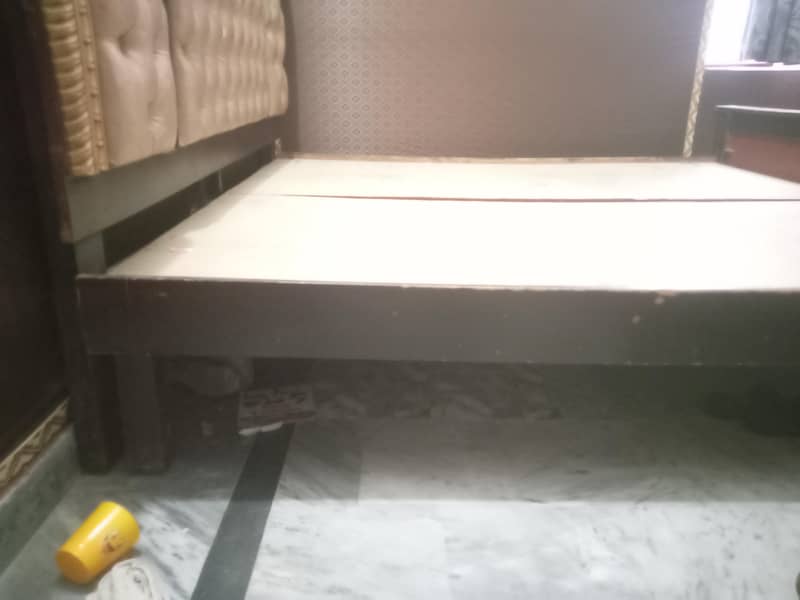 Bed+dressing+$how case. + table 7