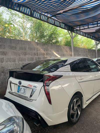 Toyota Prius 2016
